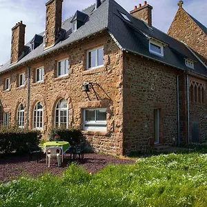 Le Presbytere Du Talbert Frühstückspension
